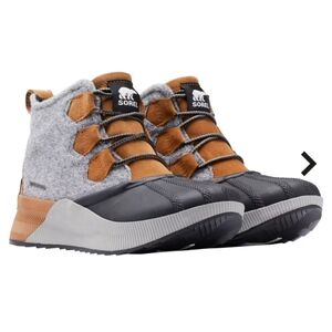 Sorel Out N About III Camel Brown & Black Women's Winter Boots 9.5